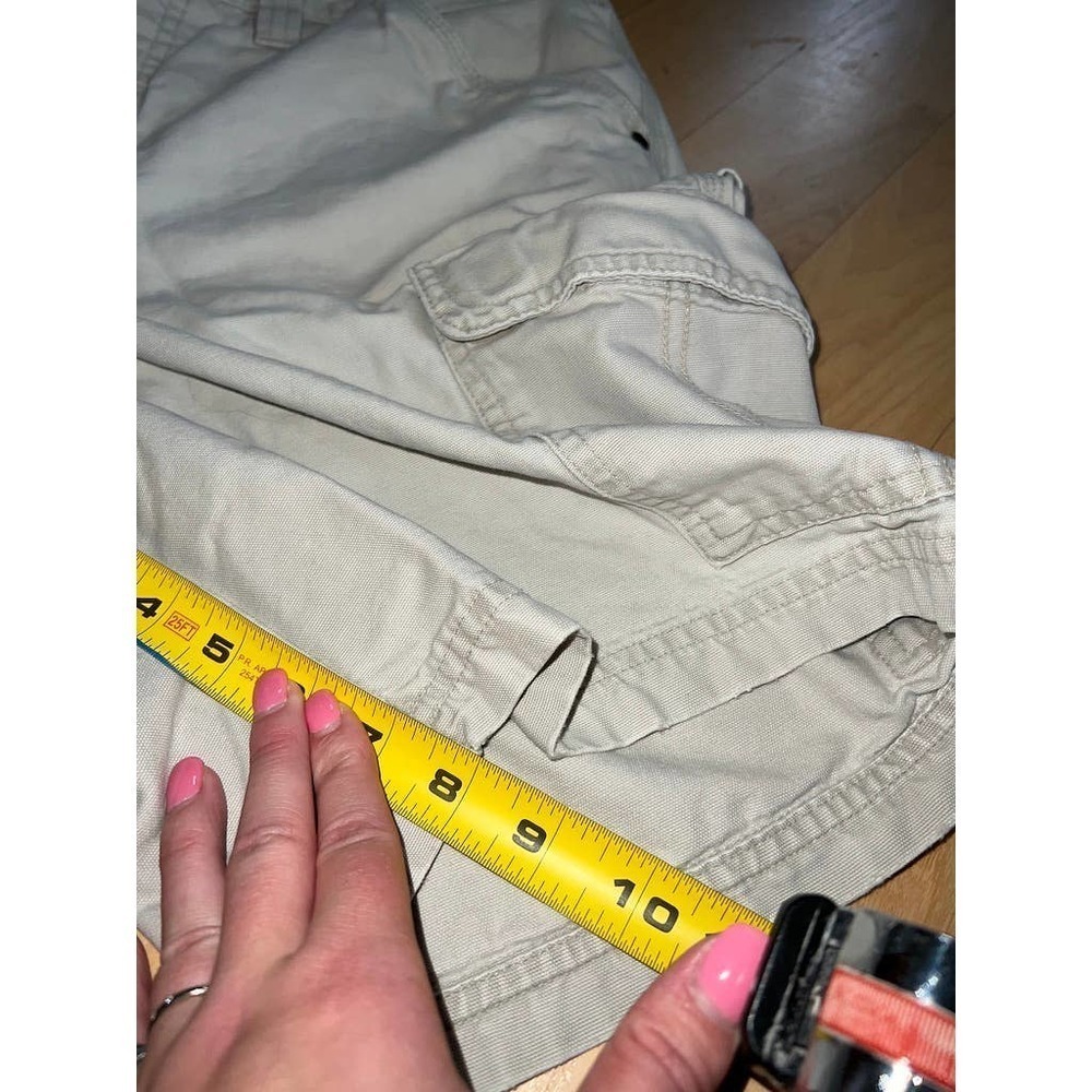 Columbia Cream Cargo Shorts - Picture 6 of 6